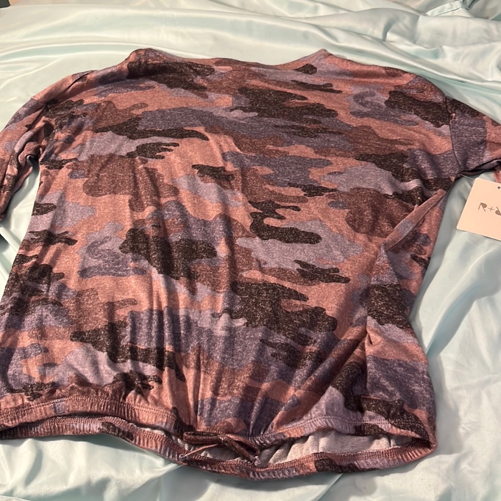 A nice camo top